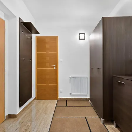 Апартаменты Family In Old Town With Private Parking *